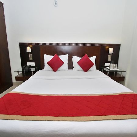 Oyo 435 Hotel Amshi International Bangalore Bagian luar foto
