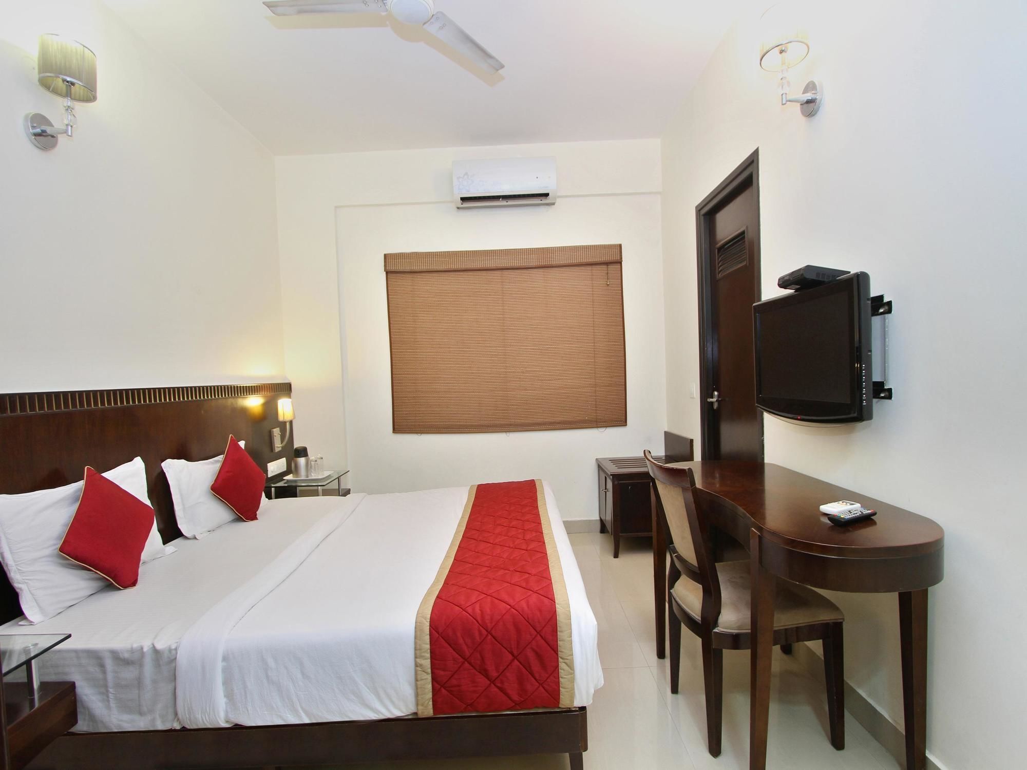 Oyo 435 Hotel Amshi International Bangalore Bagian luar foto